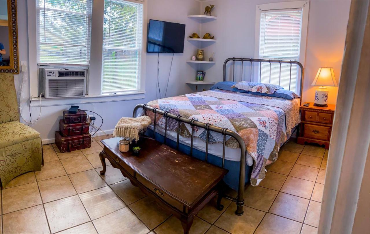 Private Home In Ocala With Fenced Yard, Piano, Central Location, Pets Welcome Extérieur photo